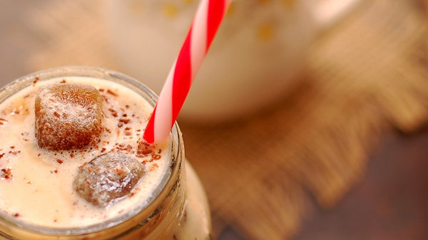 http://www.ovalware.com/cdn/shop/articles/Vanilla-Bean-Iced-Coffee_grande.jpg?v=1636699835